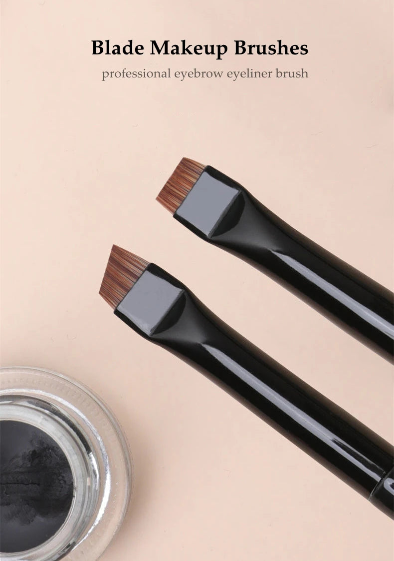 LOYBJ Angled Eyebrow & Fine Eyeliner Brush
