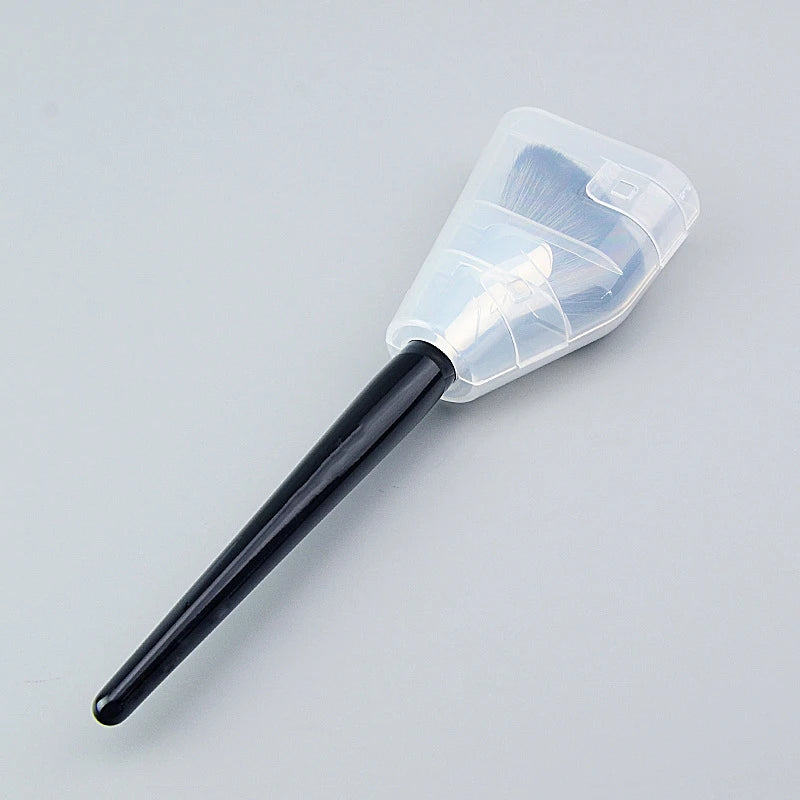 LOYBJ Fan-Shaped Face Contour Brush