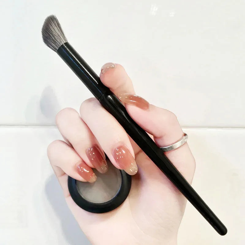 LOYBJ Angled Nose Shadow Brush