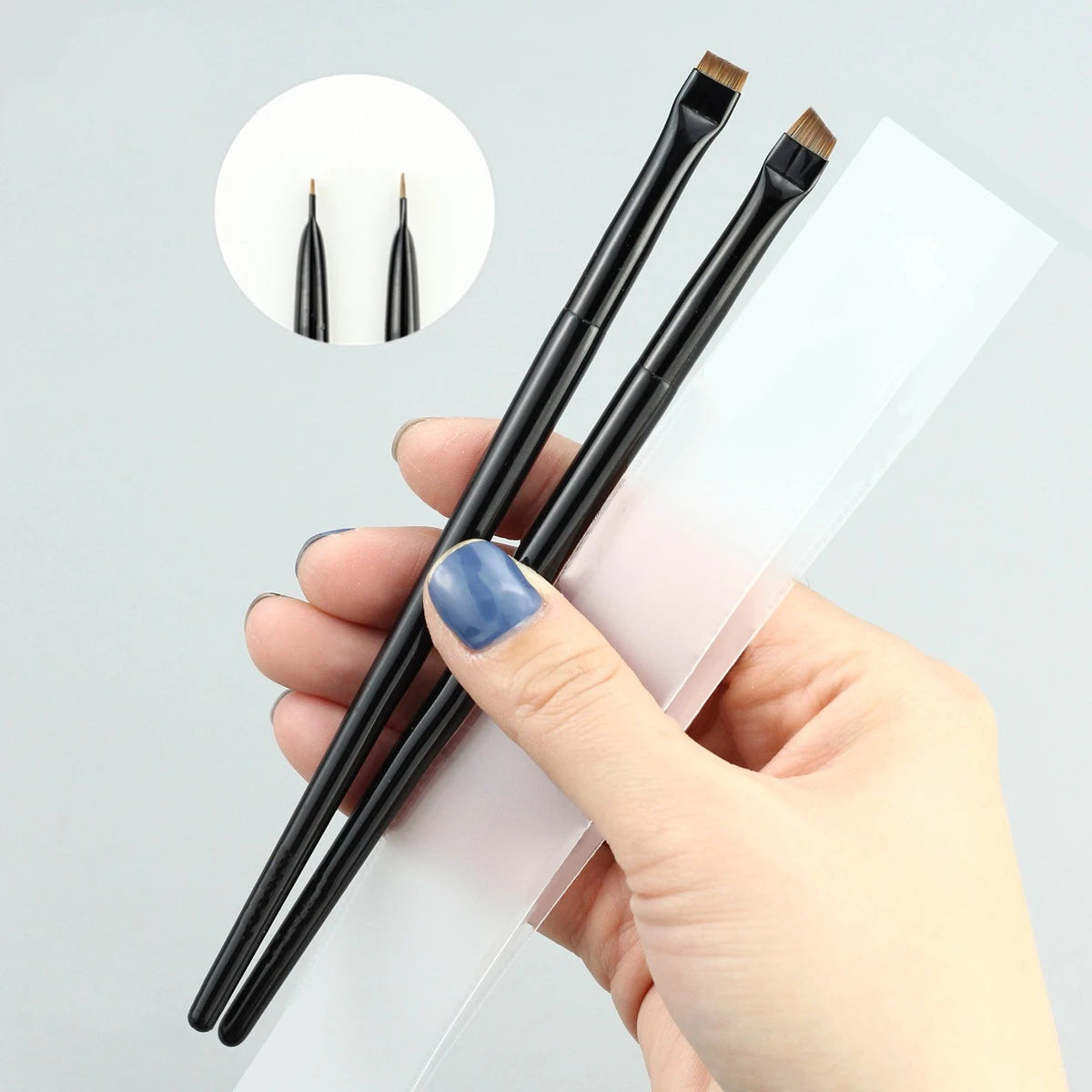 LOYBJ Angled Eyebrow & Fine Eyeliner Brush