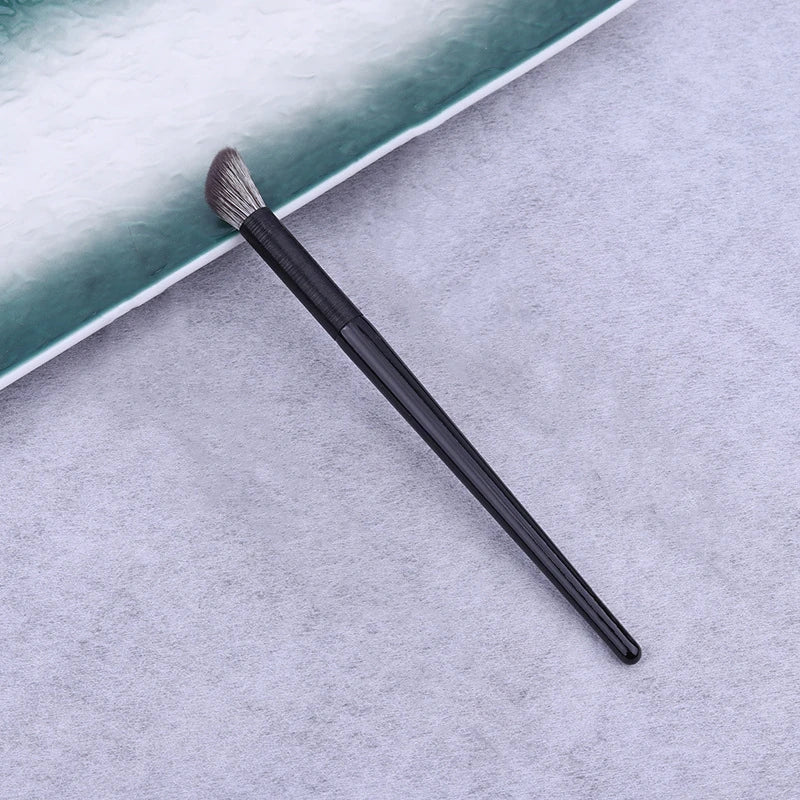 LOYBJ Angled Nose Shadow Brush