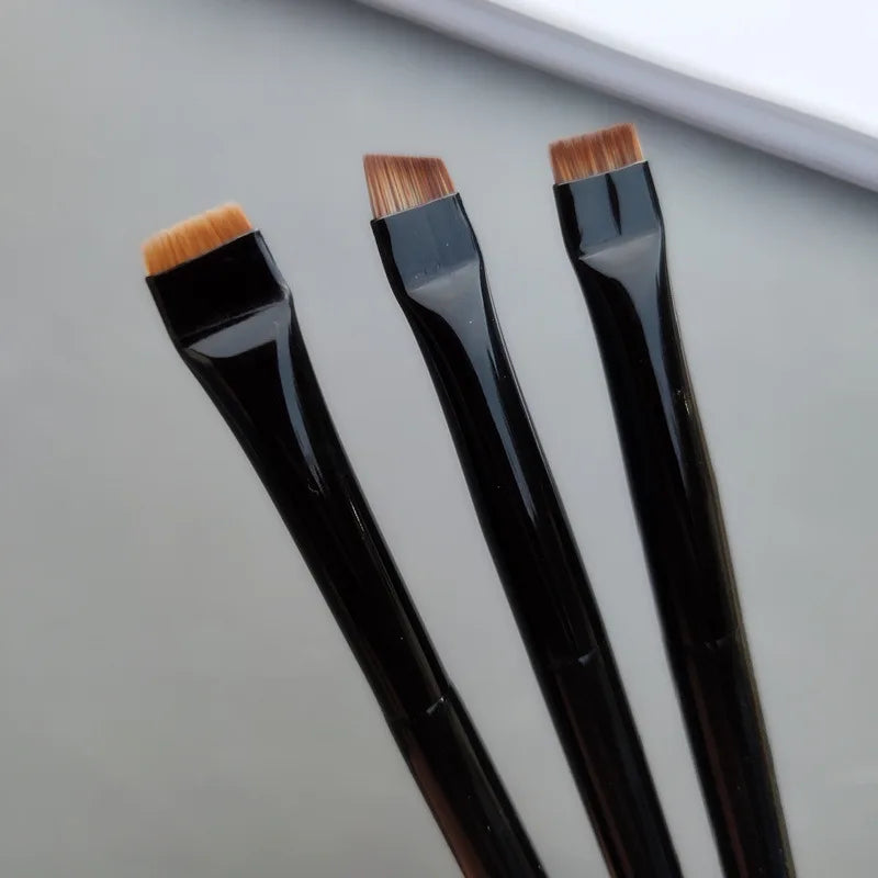 LOYBJ Angled Eyebrow & Fine Eyeliner Brush