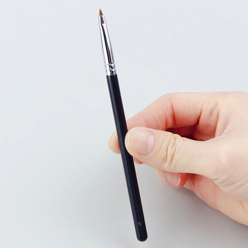 LOYBJ Bend Head Eyeliner & Concealer Brush