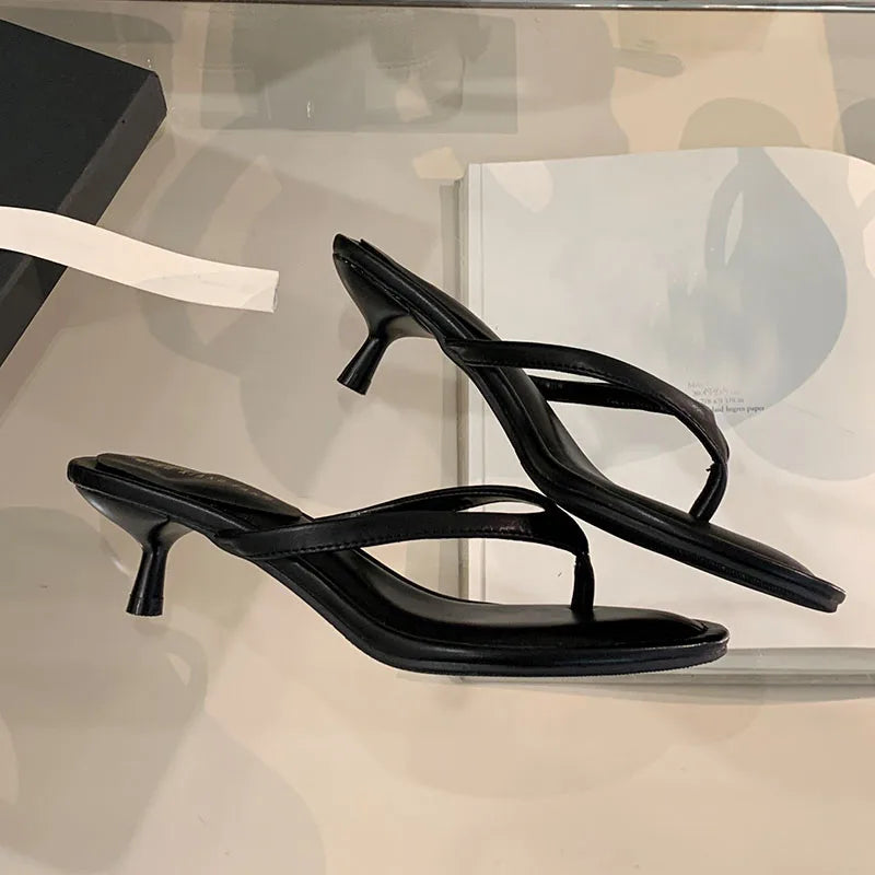 Round Toe Sandals with Thin Heel