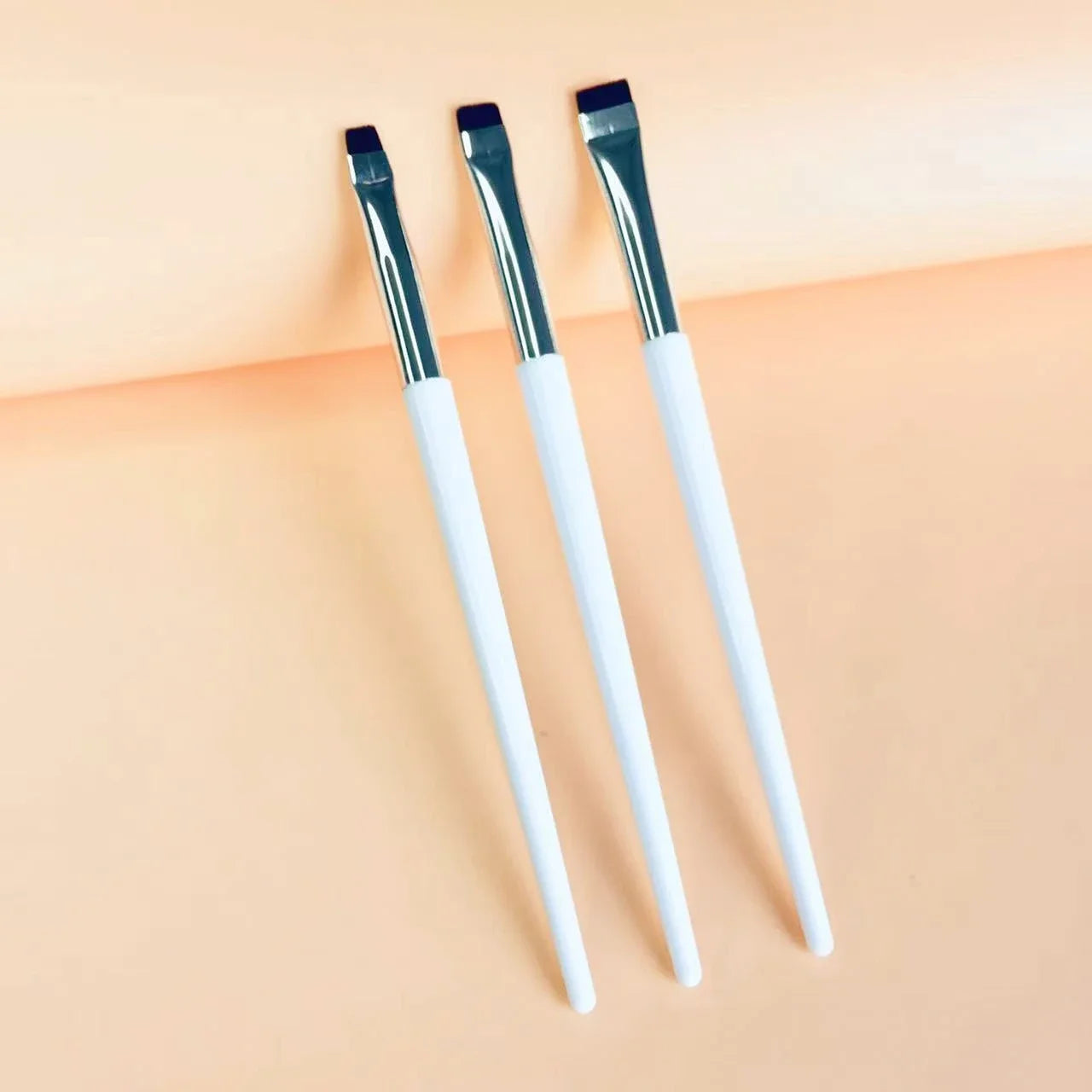 LOYBJ Super Fine Angled Eyebrow & Eyeliner Brush