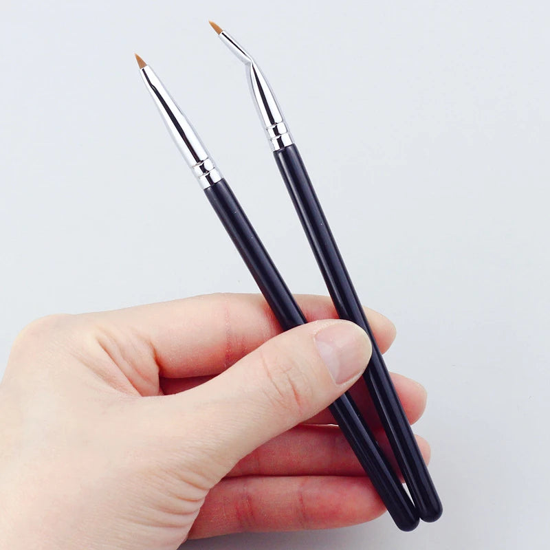 LOYBJ Bend Head Eyeliner & Concealer Brush