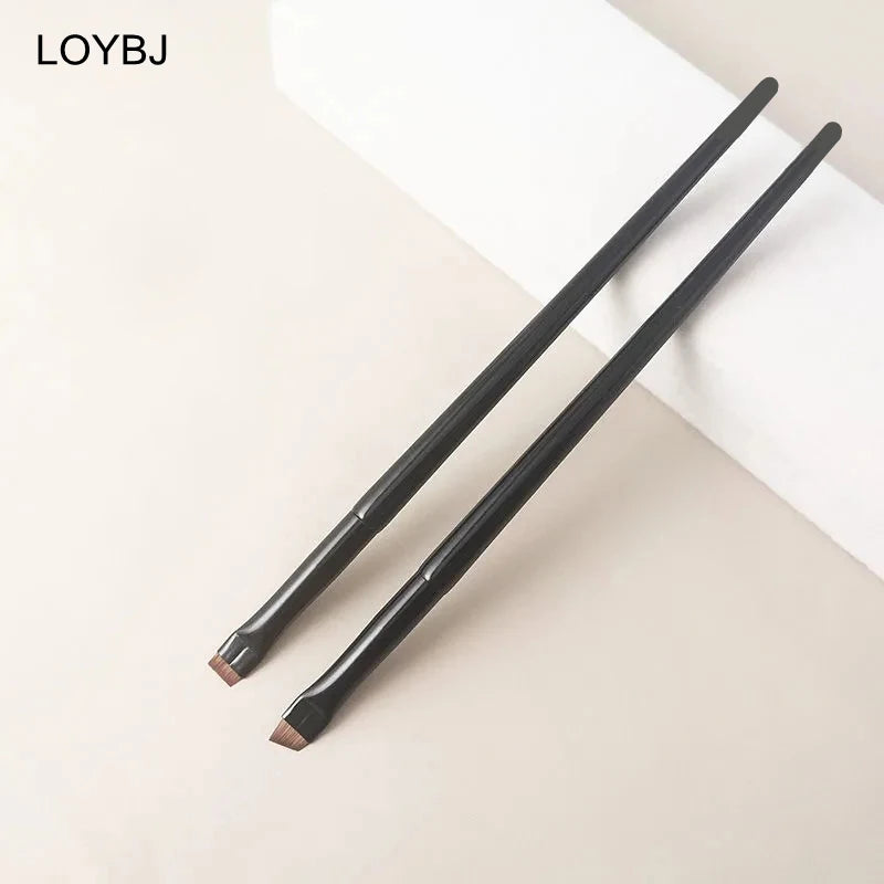 LOYBJ Angled Eyebrow & Fine Eyeliner Brush