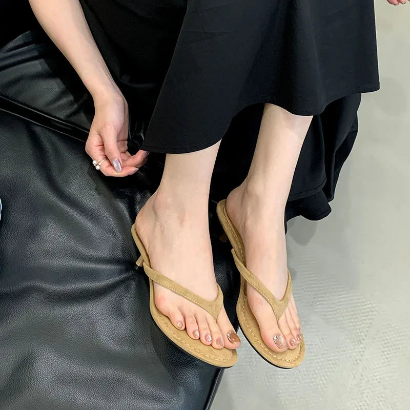 Round Toe Sandals with Thin Heel