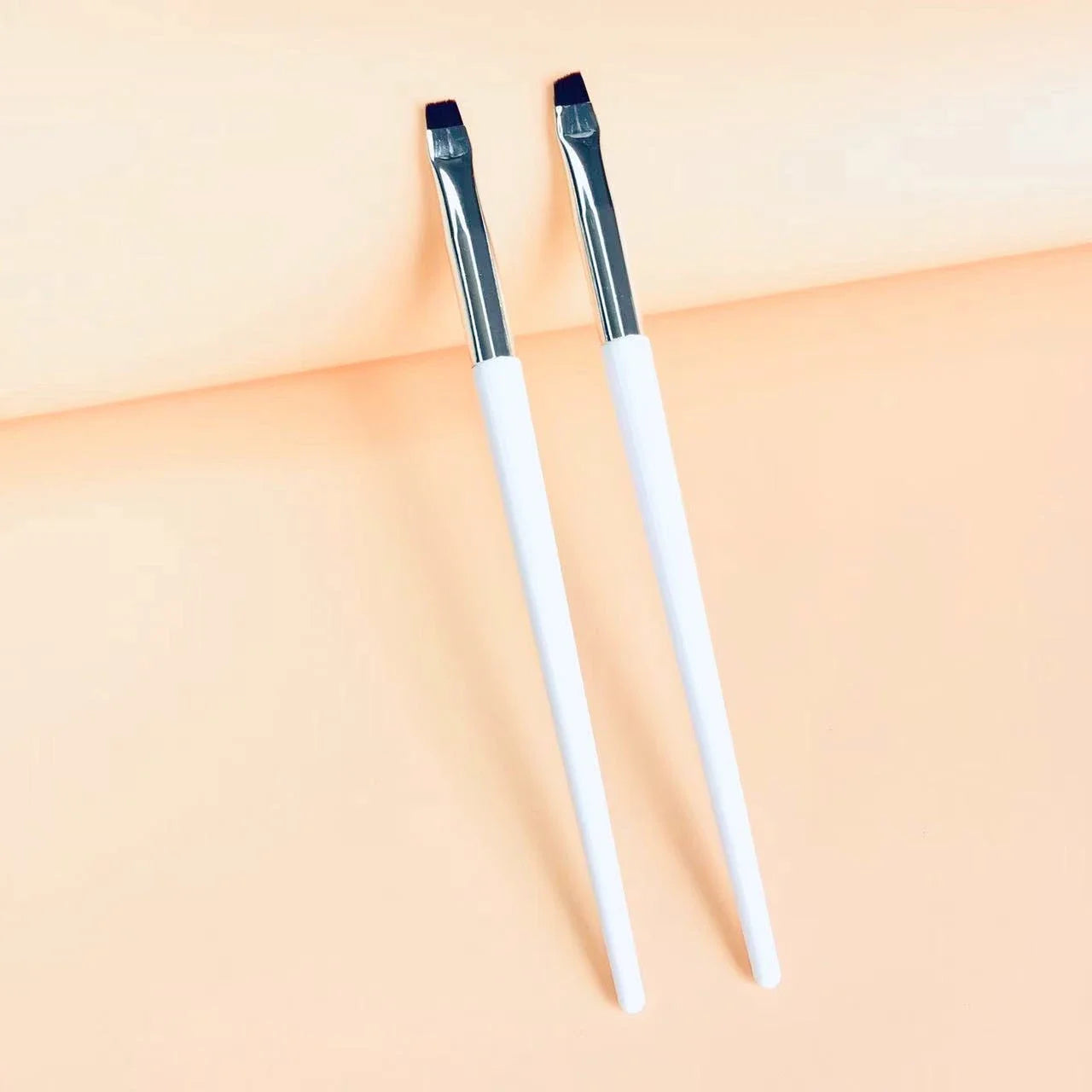 LOYBJ Super Fine Angled Eyebrow & Eyeliner Brush
