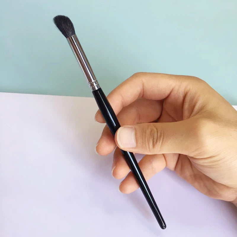 LOYBJ Angled Nose Shadow Brush