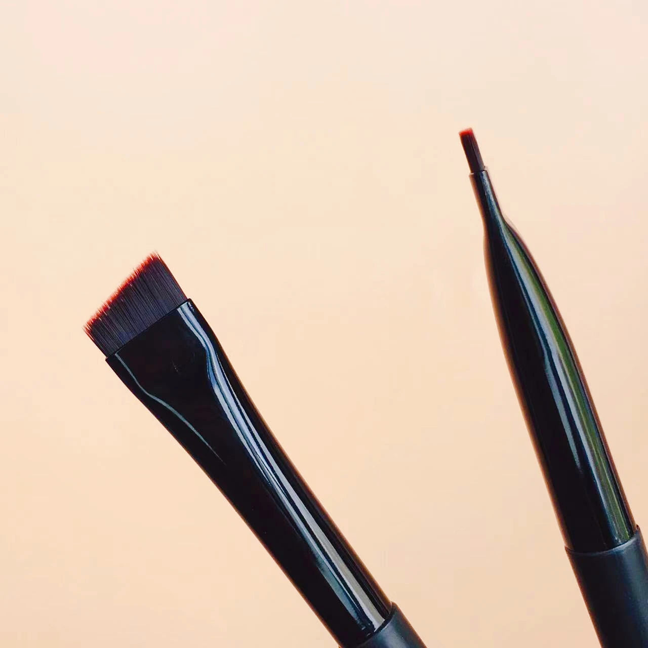 LOYBJ Super Fine Angled Eyebrow & Eyeliner Brush