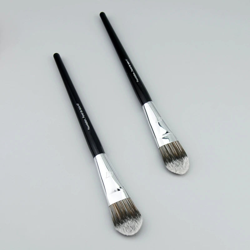LOYBJ Foundation Brush 47