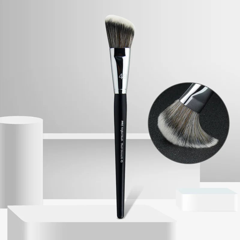 LOYBJ Foundation Brush 47