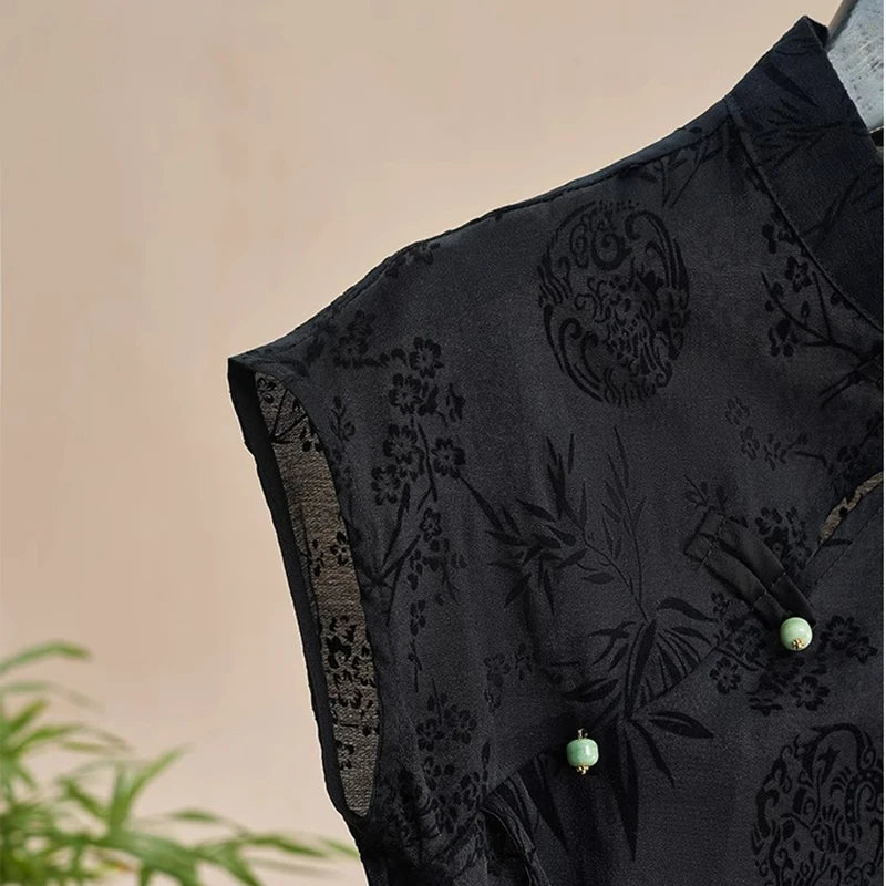 Retro Black Jacquard Top with Short Sleeves