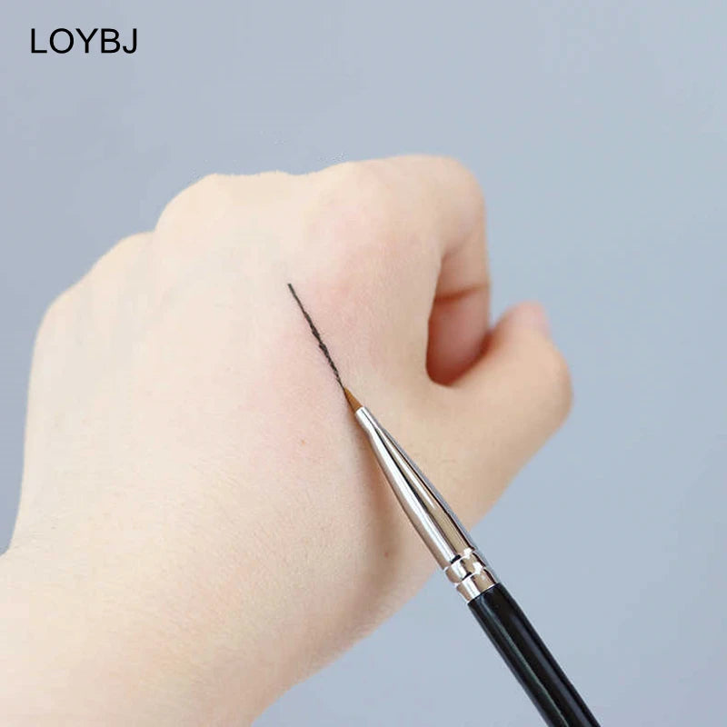 LOYBJ Bend Head Eyeliner & Concealer Brush