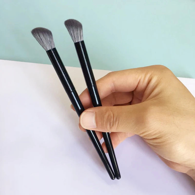 LOYBJ Angled Nose Shadow Brush