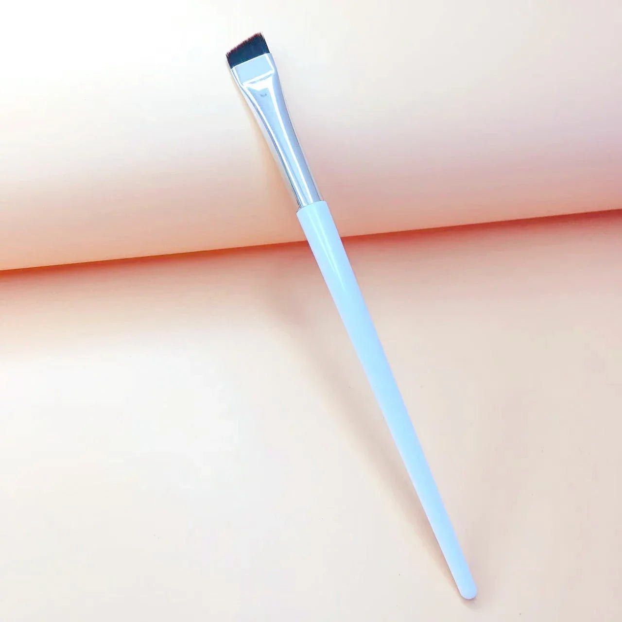 LOYBJ Super Fine Angled Eyebrow & Eyeliner Brush